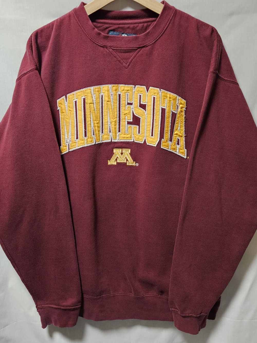 J. America Maroon Crewneck Sweatshirt with Gold Minnesota Applique sz L